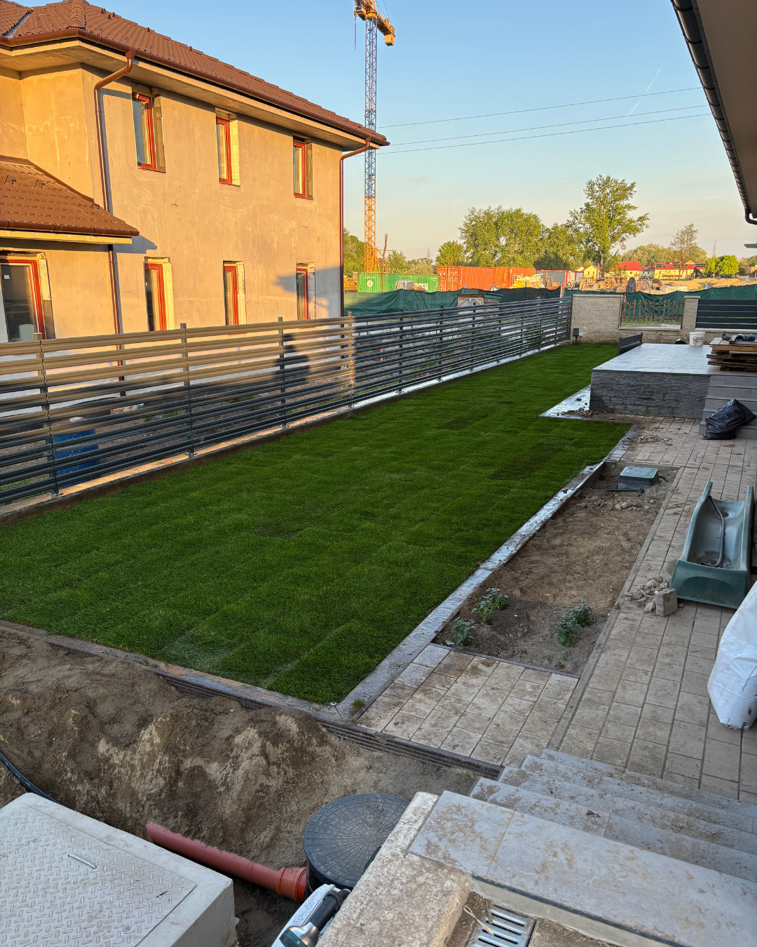 Kertépítés - Lerakott gyepszőnyeg 23. kerületben